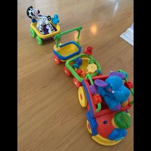 Rare Fisher-Price Amazing Animals Sing & Go Choo-Choo  Toy